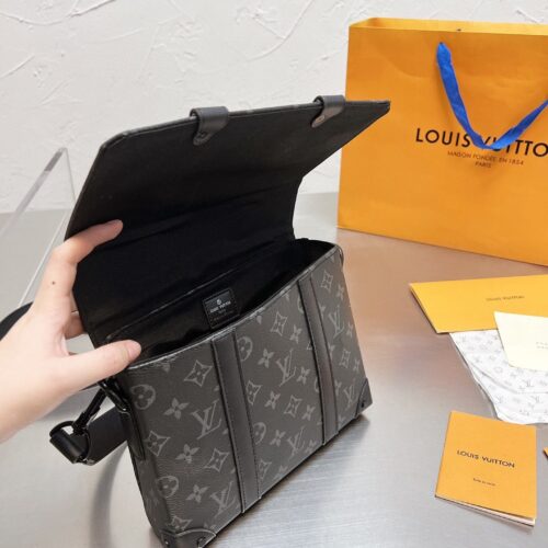 Alternative view of Louis Vuitton Trunk Monogram Eclipse Messenger Bag Black 20Cm M45727