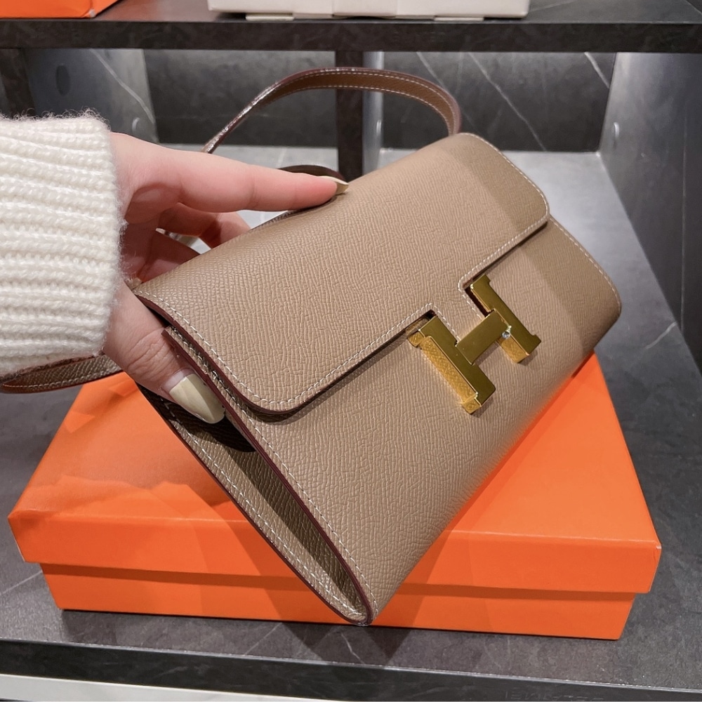 Hermès Constance To Go Wallet Epsom Crossbody Bag Etoupe 21Cm H080125CC18 - Image 7