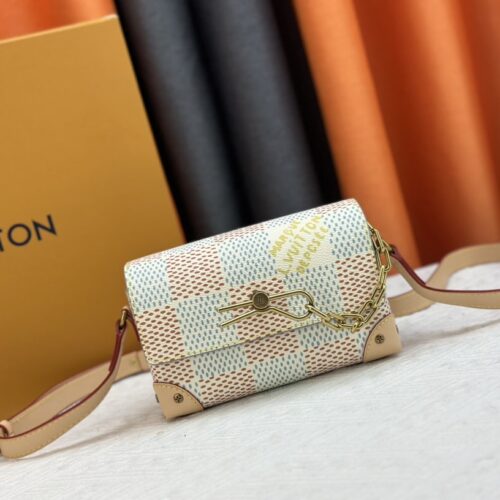Alternative view of Louis Vuitton Steamer Damier Heritage Canvas Wearable Wallet Multicolored 18Cm N40674