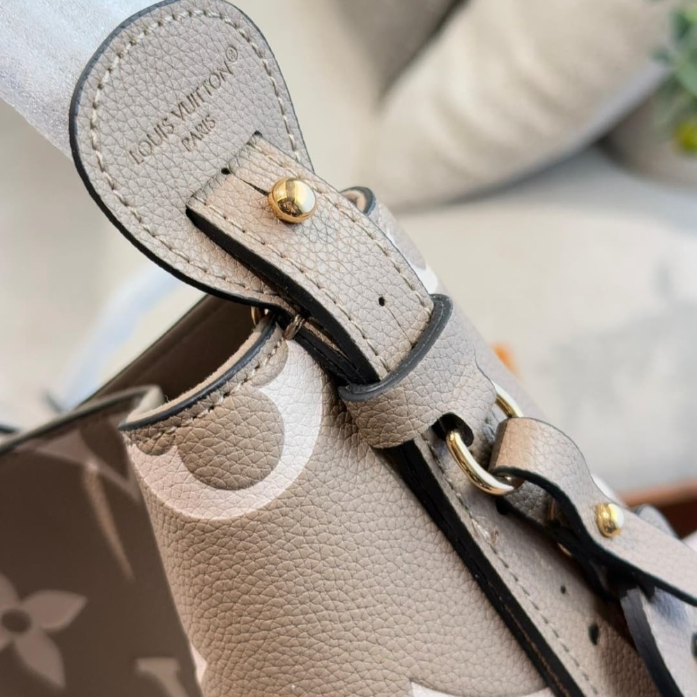 Louis Vuitton All In BB Monogram Empreinte Shoulder Bag Grey And Cream 25cm M13045 - Image 3