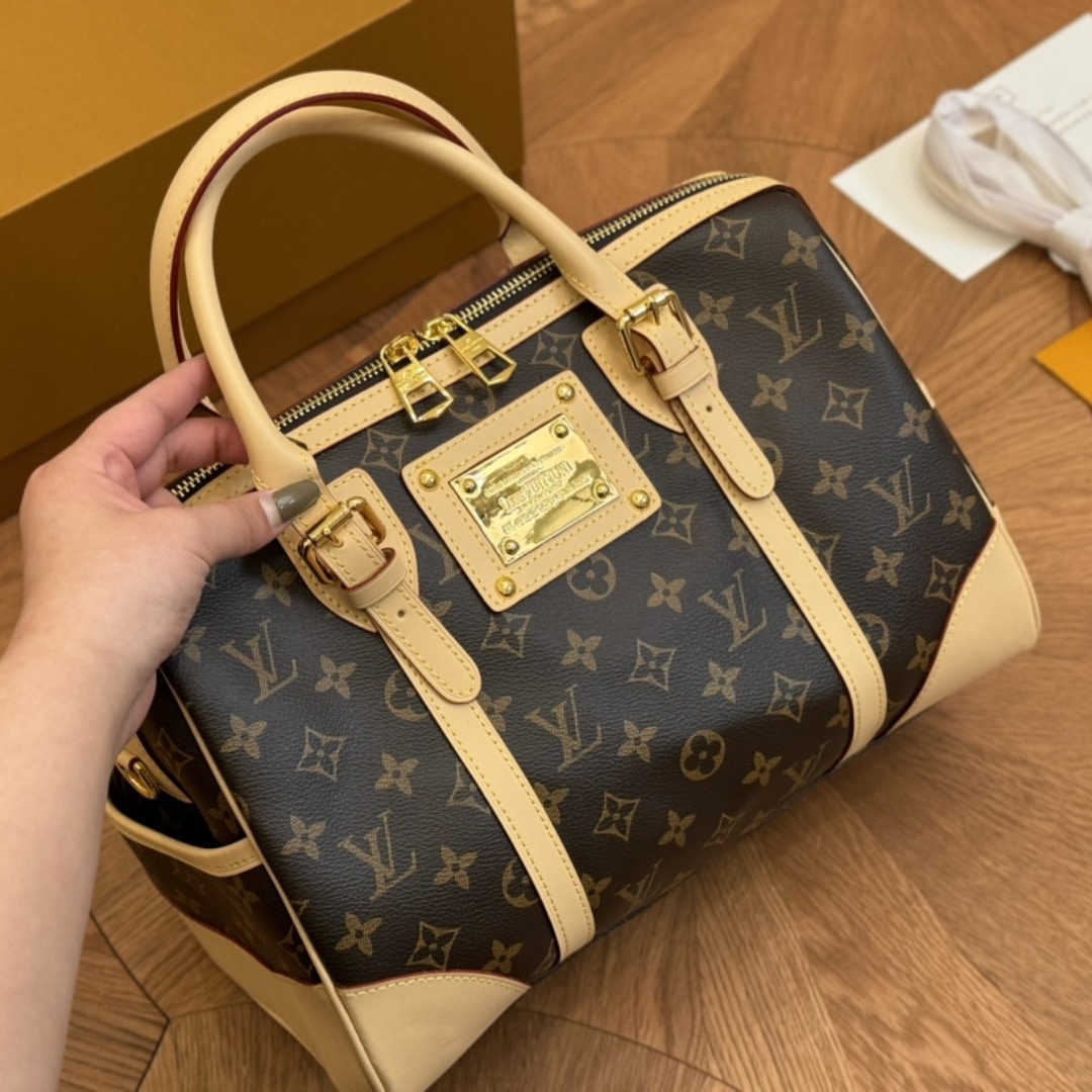 Louis Vuitton Berkeley Monogram Canvas Handbag Brown 32Cm M50208 - Image 3