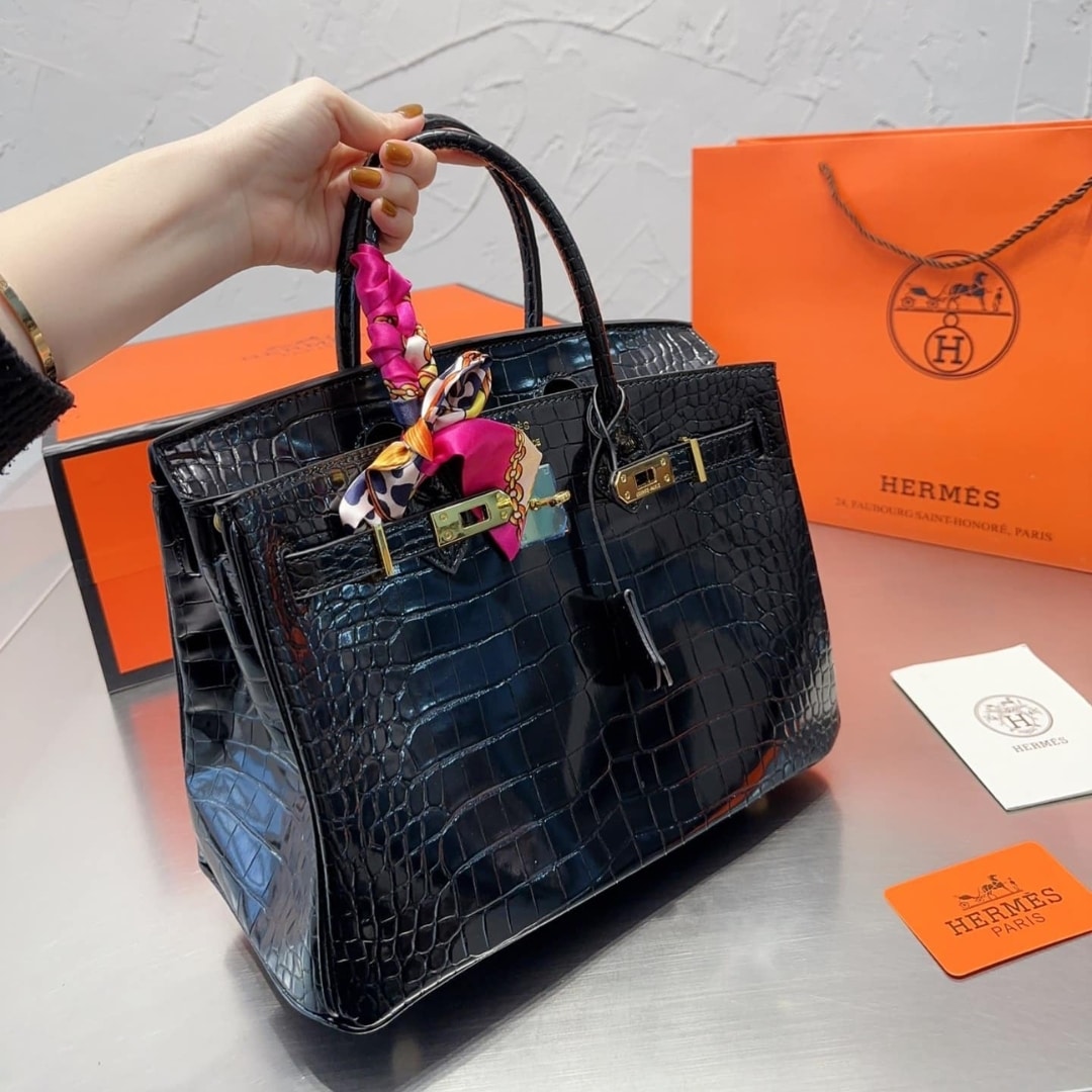 Hermes Birkin 30 Shiny Porosus Crocodile Handbag Black Noir 30Cm - Image 3