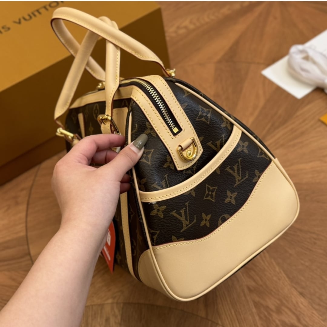 Louis Vuitton Berkeley Monogram Canvas Handbag Brown 32Cm M50208 - Image 6
