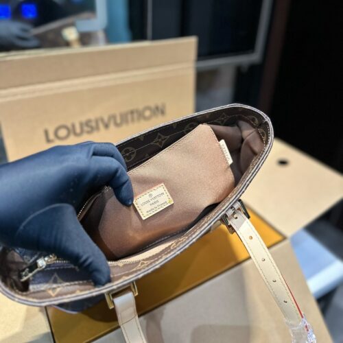 Alternative view of Louis Vuitton Piano Monogram Canvas Tote Bag Brown 33Cm M12095