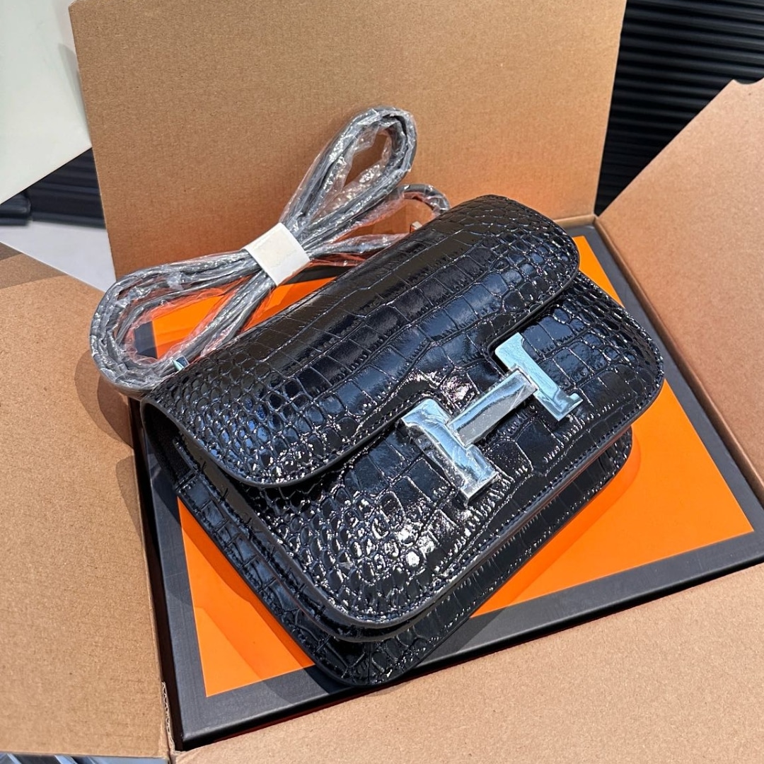 Hermes Constance 19 Mini Shiny Alligator Palladium Hardware Crossbody Bag Black 19Cm - Image 2