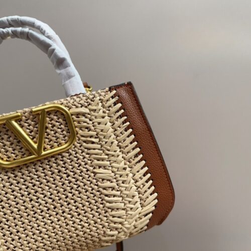 Alternative view of Valentino Garavani Vlogo Signature Handbag With Raffia Embroidery 22Cm