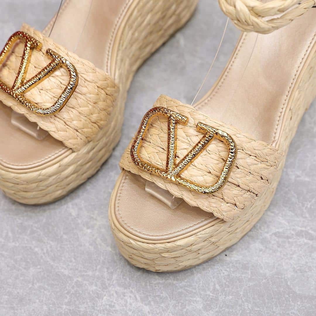 Valentino Garavani Vlogo Cut Out Wedge Sandals In Raffia Platform Natural 110mm - Image 8