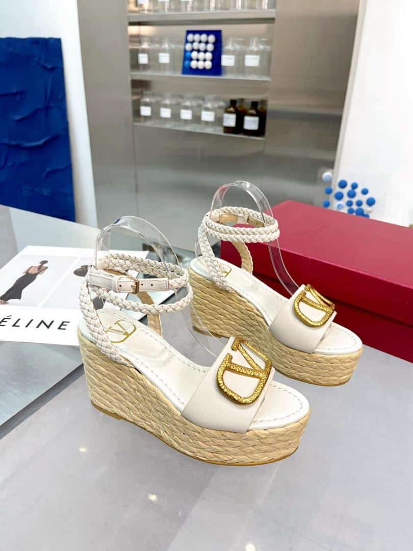 Valentino Garavani VLogo Signature Espadrille Raffia Wedge Sandals White - Image 7