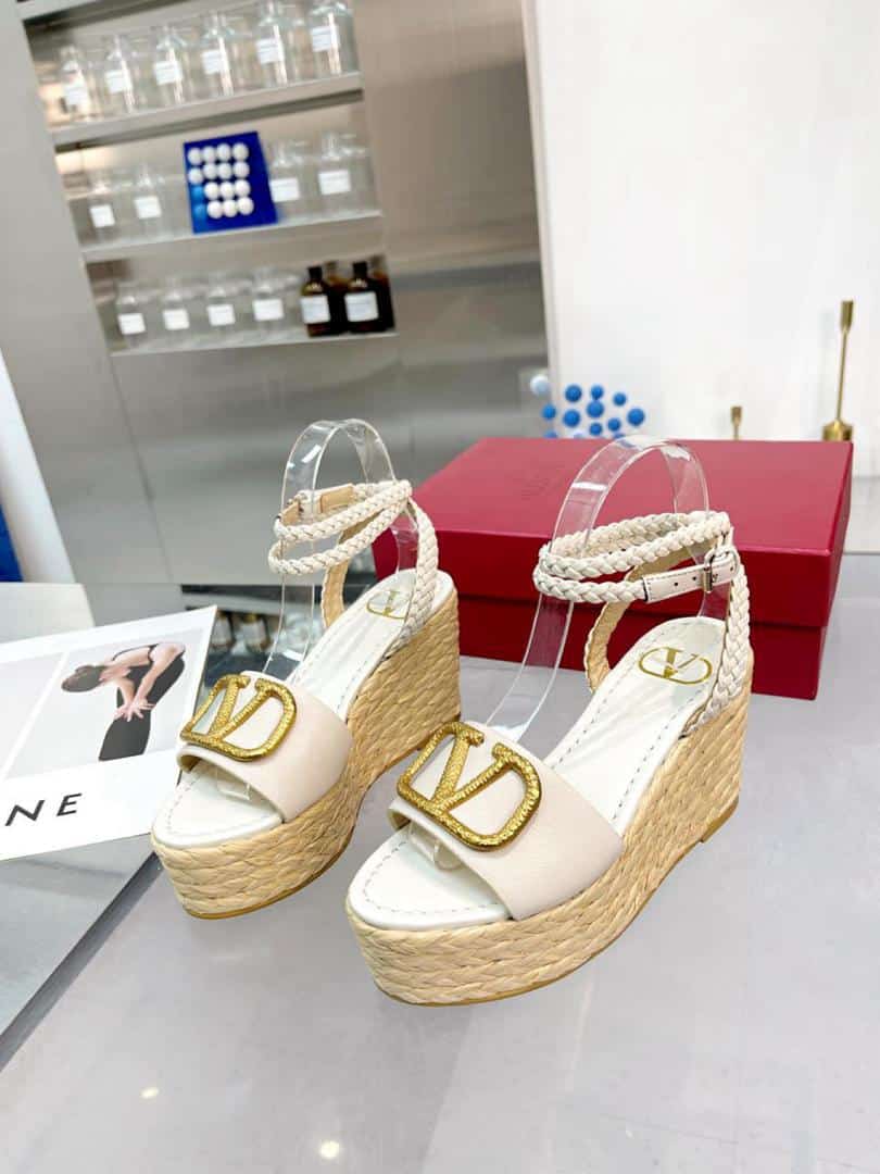 Valentino Garavani VLogo Signature Espadrille Raffia Wedge Sandals White - Image 6