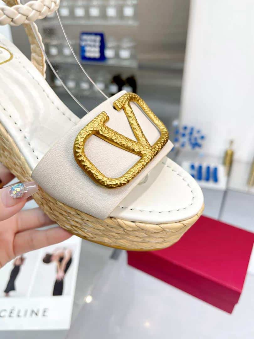 Valentino Garavani VLogo Signature Espadrille Raffia Wedge Sandals White - Image 4