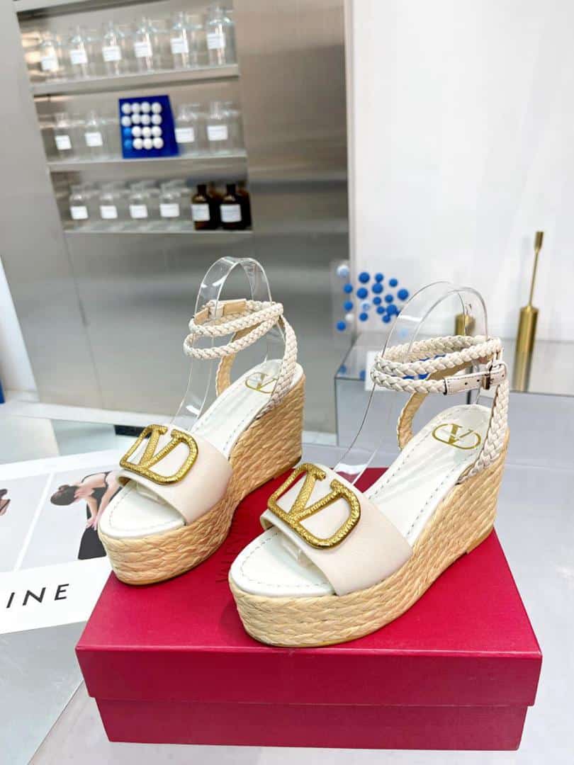 Valentino Garavani VLogo Signature Espadrille Raffia Wedge Sandals White - Image 3