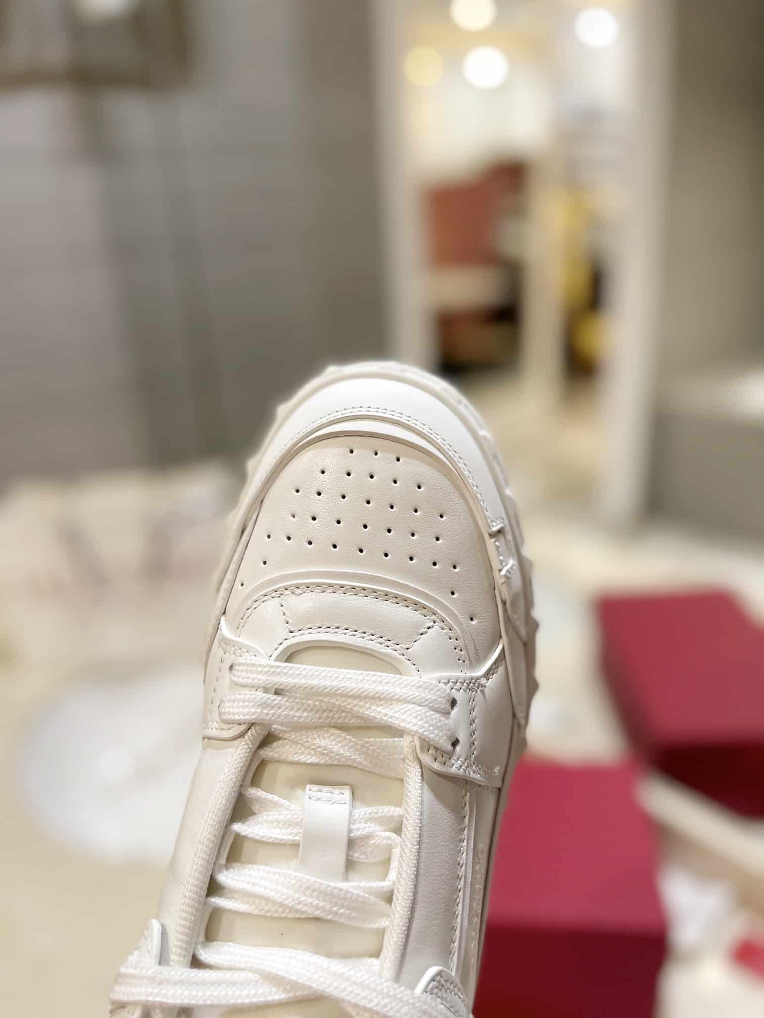 Valentino Garavani Freedots Low Top Trainer Sneaker White 8Y2S0H43RDG 0BO - Image 7