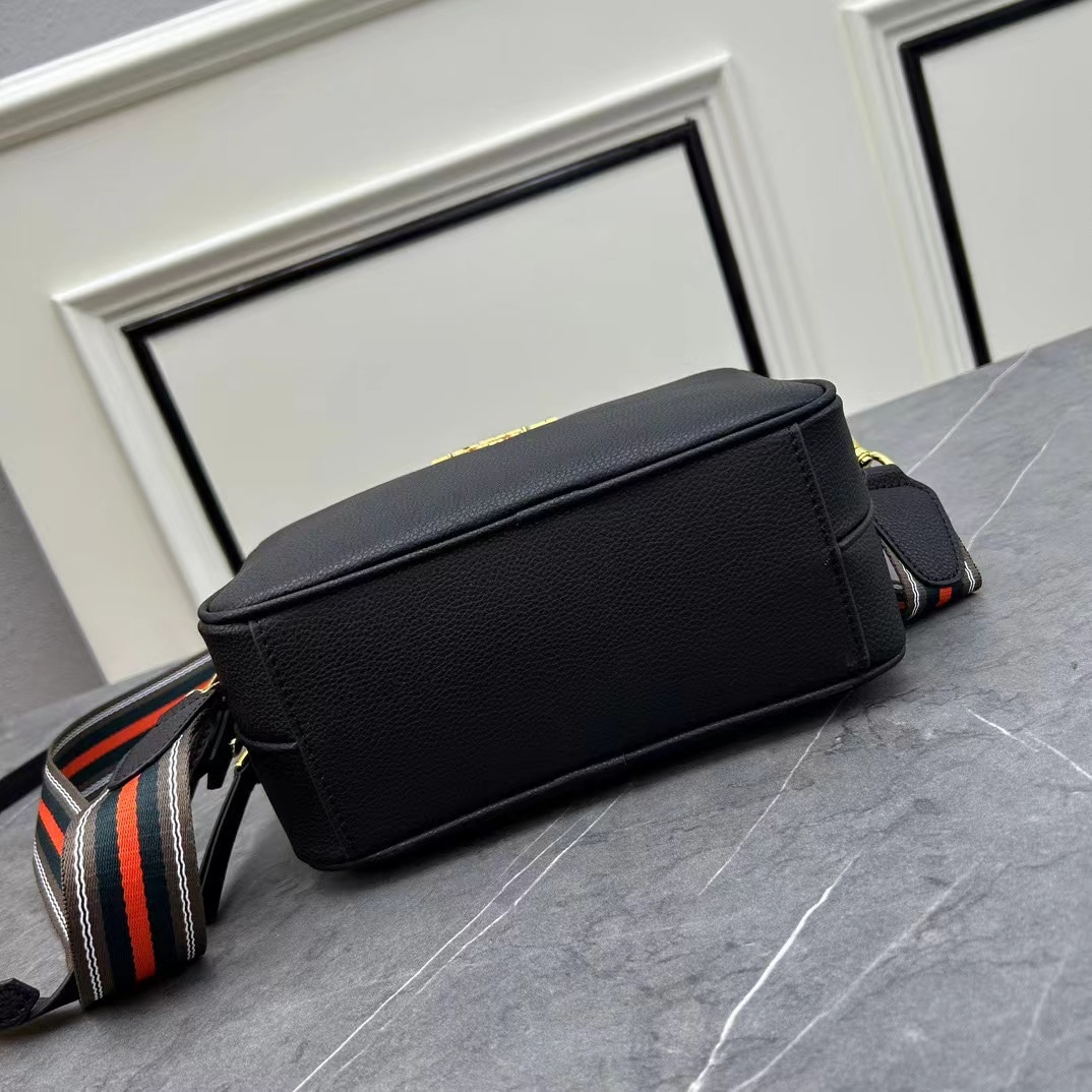 Prada Grained Leather Shoulder Bag 23Cm - Image 4