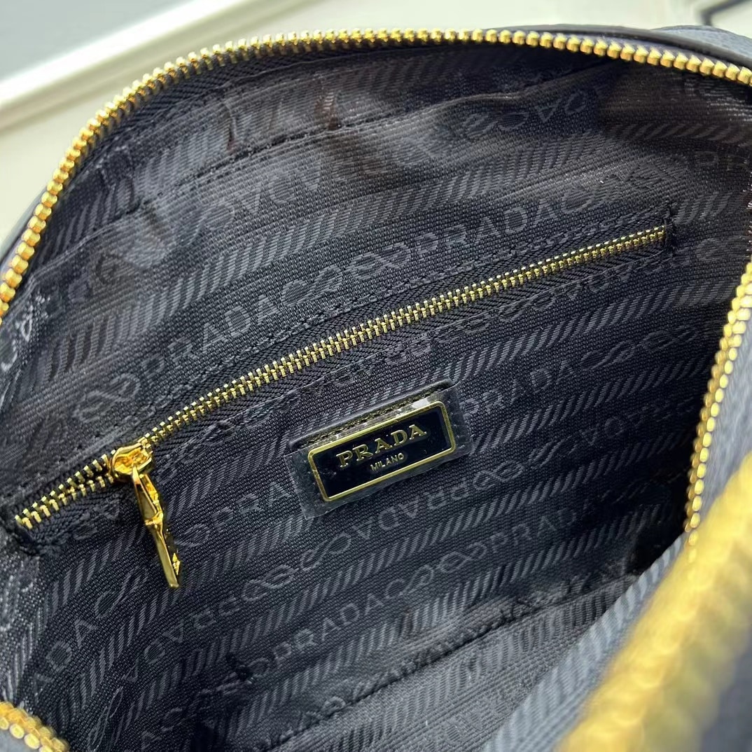 Prada Grained Leather Shoulder Bag 23Cm - Image 6
