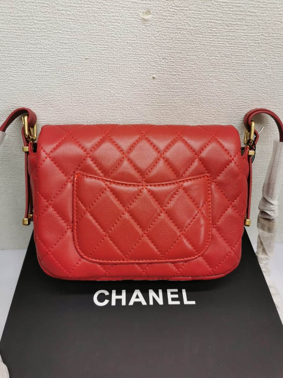 Chanel 23B Small Smooth Leather Flap Bags Red 22cm - Image 3