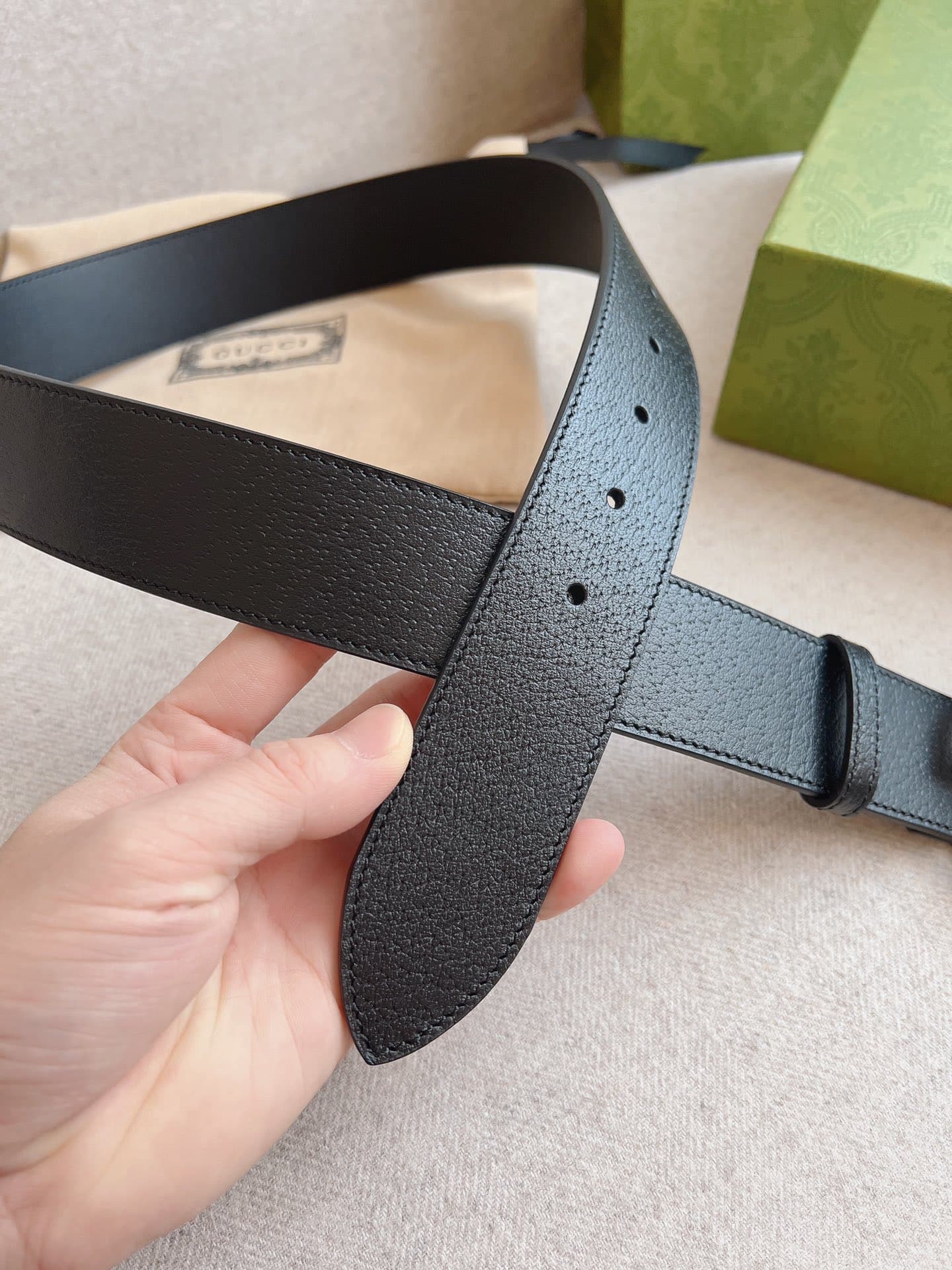 Gucci GG Marmont Silver Logo Leather Belt Black 40Mm - Image 4