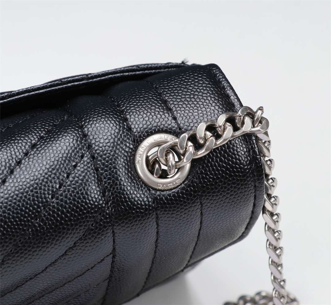 Saint Laurent Envelope Small Quilted Grain De Poudre Embossed Leather Silver Hardware Crossbody Bag Black 21cm 600195BOW921000 - Image 8