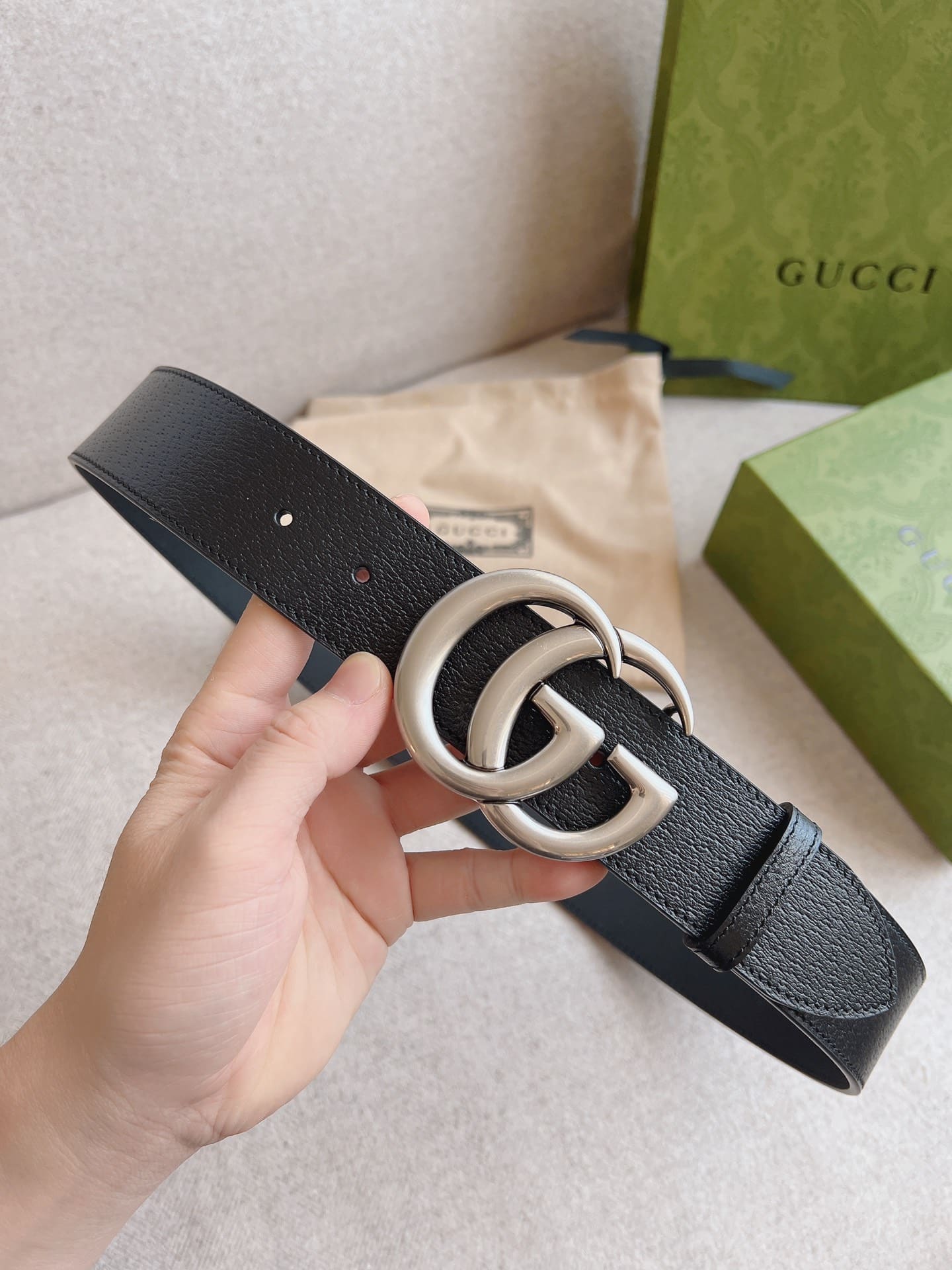 Gucci GG Marmont Silver Logo Leather Belt Black 40Mm - Image 3