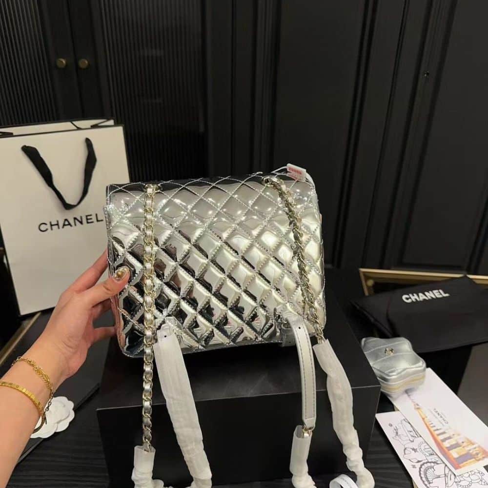 Chanel Star Mini Patent Leather Flap Bag Metallic Silver 23cm - Image 3
