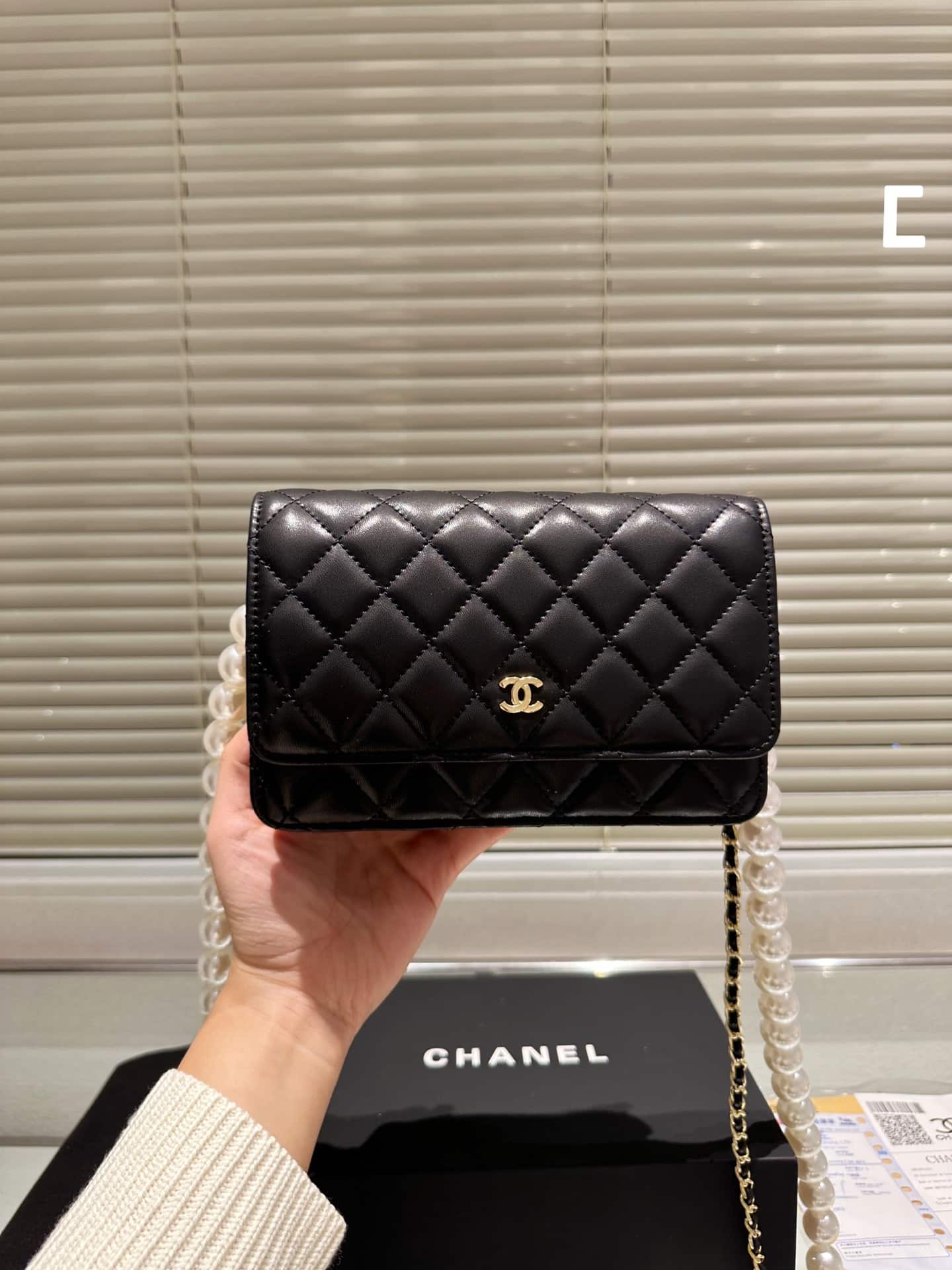 Chanel Classic Mini Smooth Leather Wallet On Chain Black 20cm - Image 2