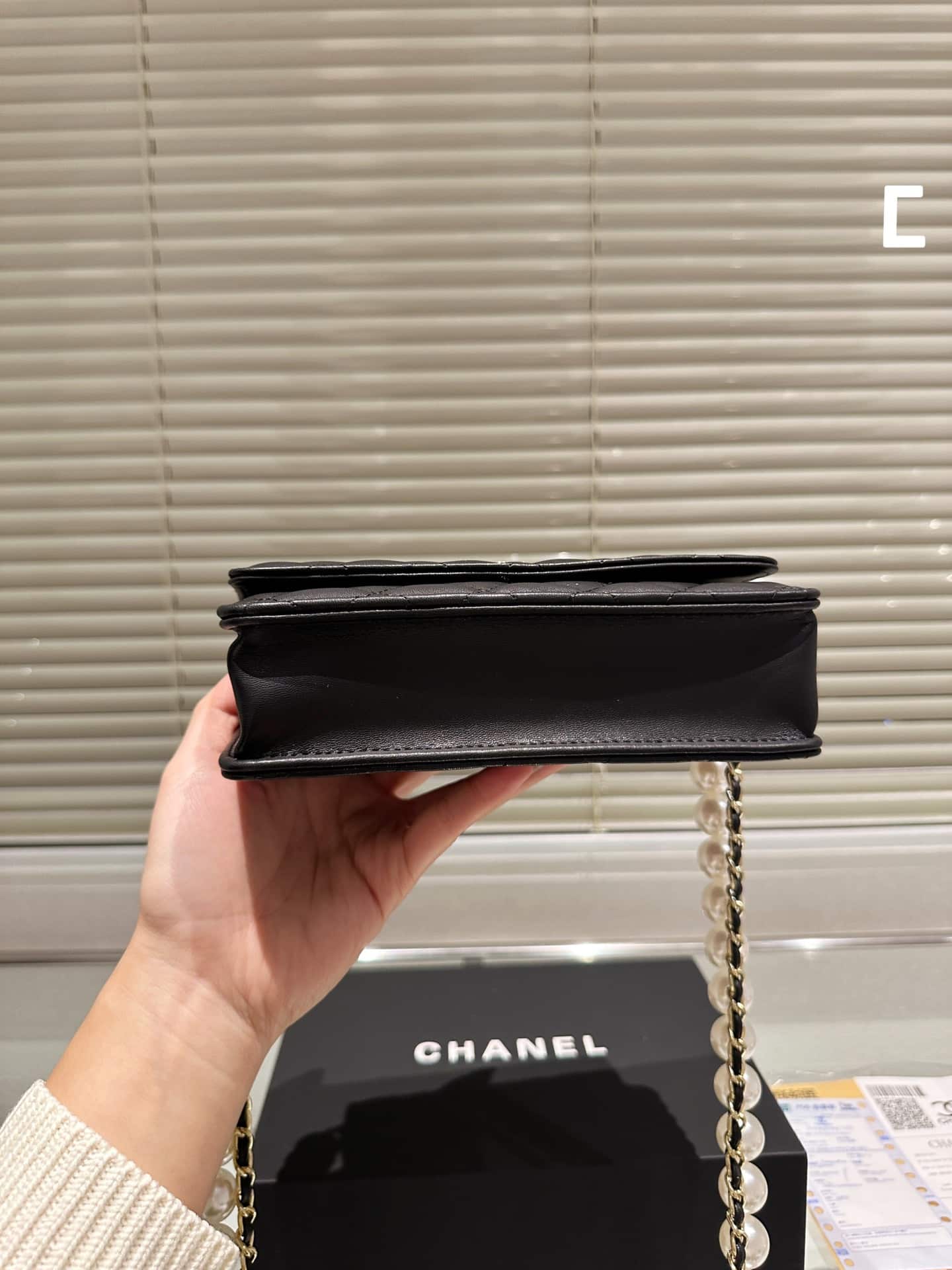 Chanel Classic Mini Smooth Leather Wallet On Chain Black 20cm - Image 3