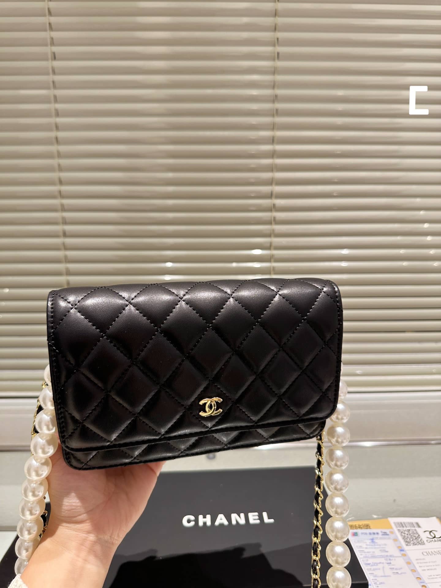 Chanel Classic Mini Smooth Leather Wallet On Chain Black 20cm - Image 5
