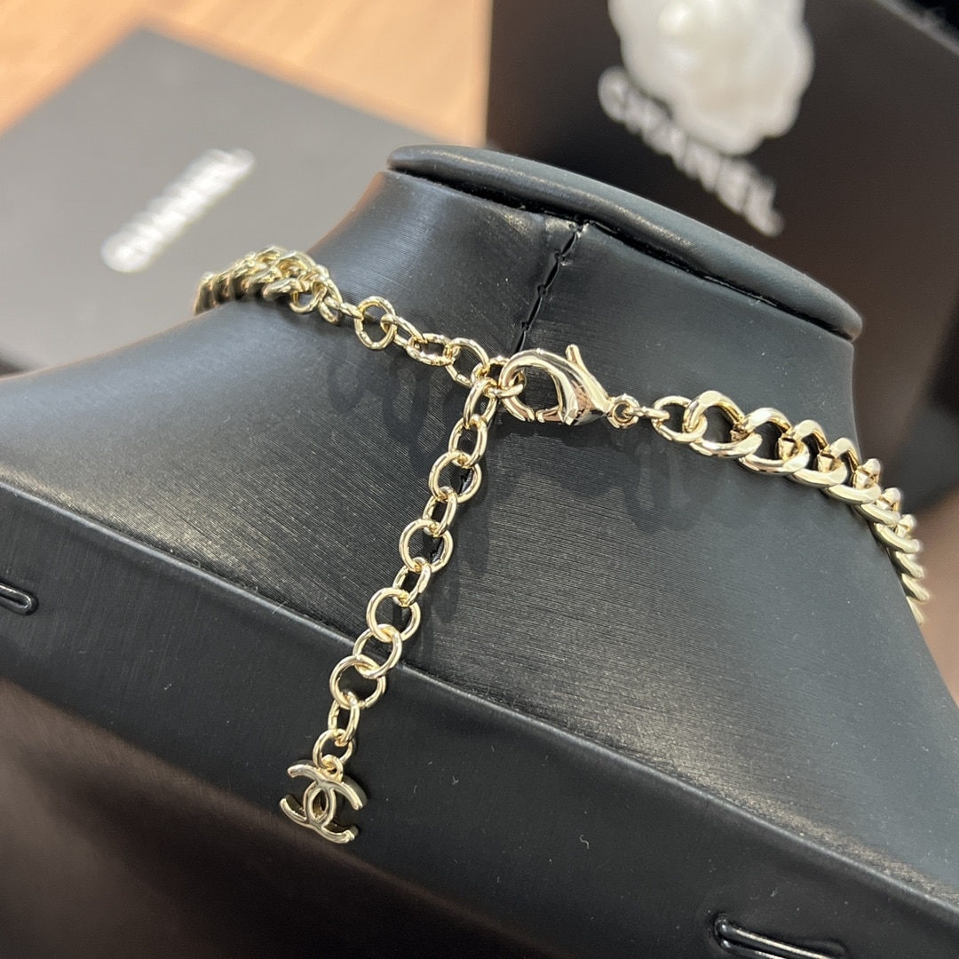 Chanel Heart Choker Necklace Crystals AB5843 B05183 NB602 - Image 6