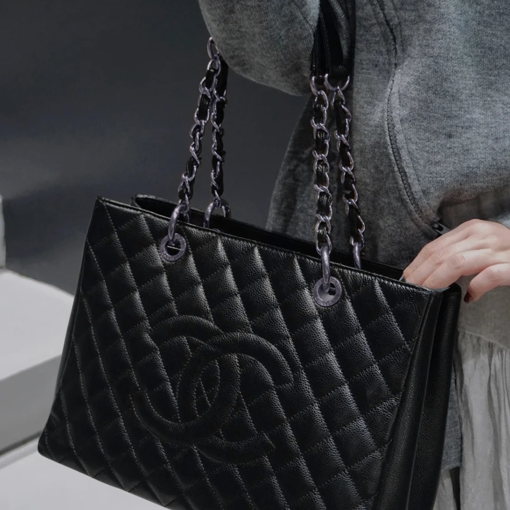 Chanel Grand Shopping Bag Large Grain Leather Tote Bag Black 34cm - Image 8