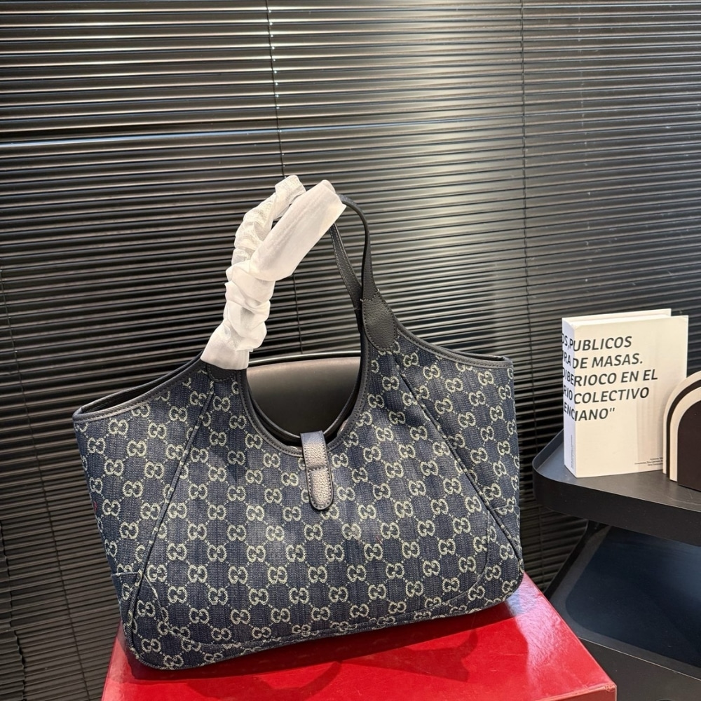 Gucci Mercato Medium GG Canvas Denim Tote Bag Blue 35Cm - Image 3