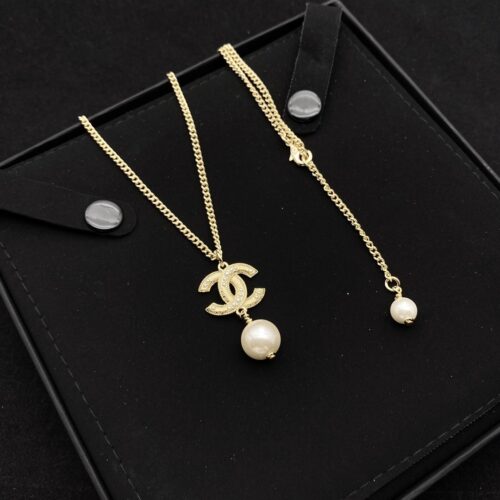 Alternative view of Chanel Pendant Necklace Pearls Gold