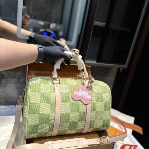 Alternative view of Louis Vuitton Keepall Bandoulière Damier Canvas Handbag Green 35Cm N40671