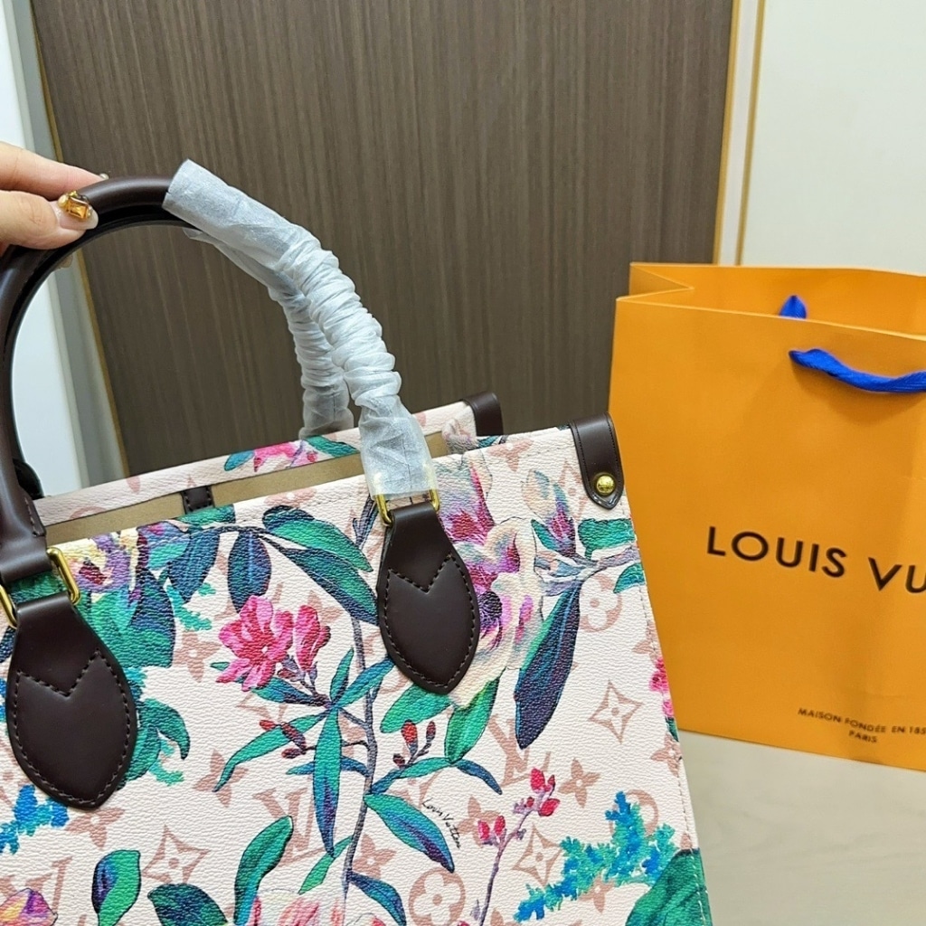 Louis Vuitton OnTheGo MM Monogram Canvas Tote Bag Dune 32cm - Image 7