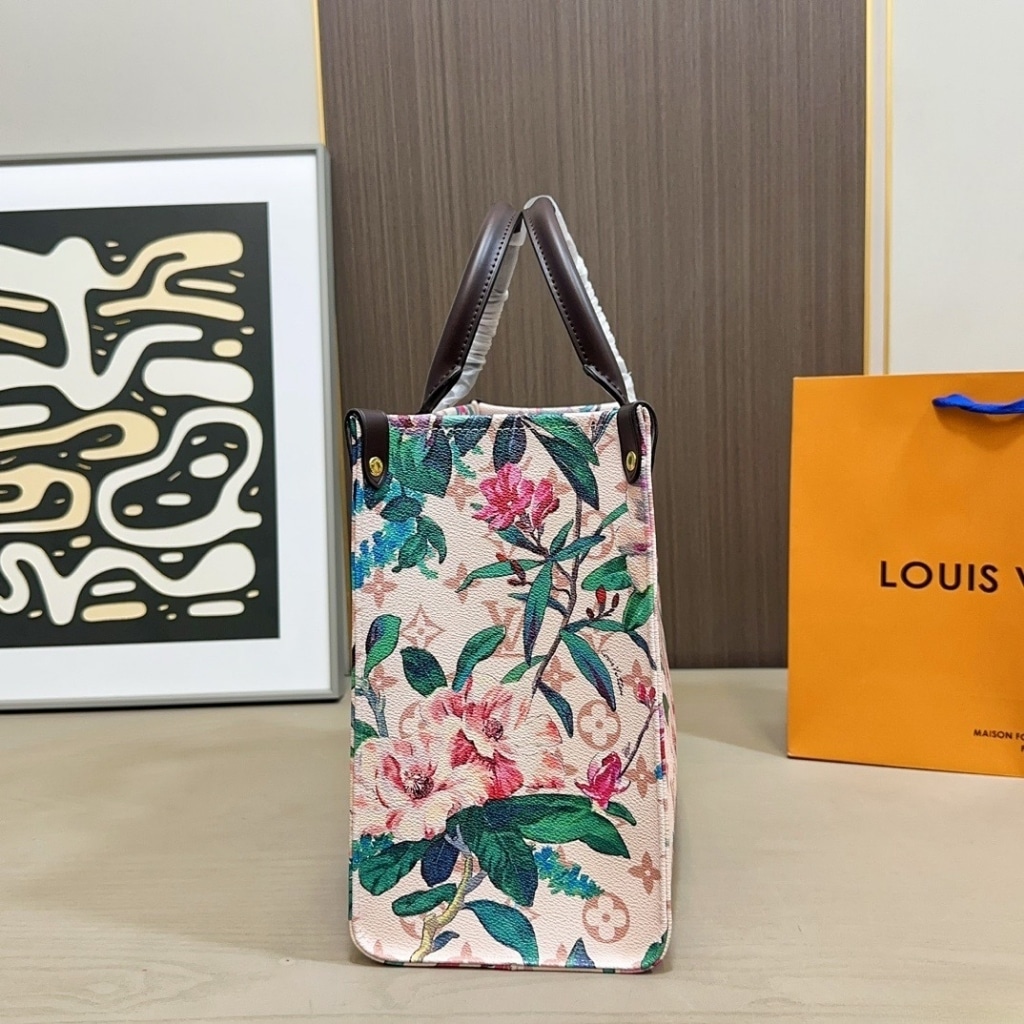 Louis Vuitton OnTheGo MM Monogram Canvas Tote Bag Dune 32cm - Image 6