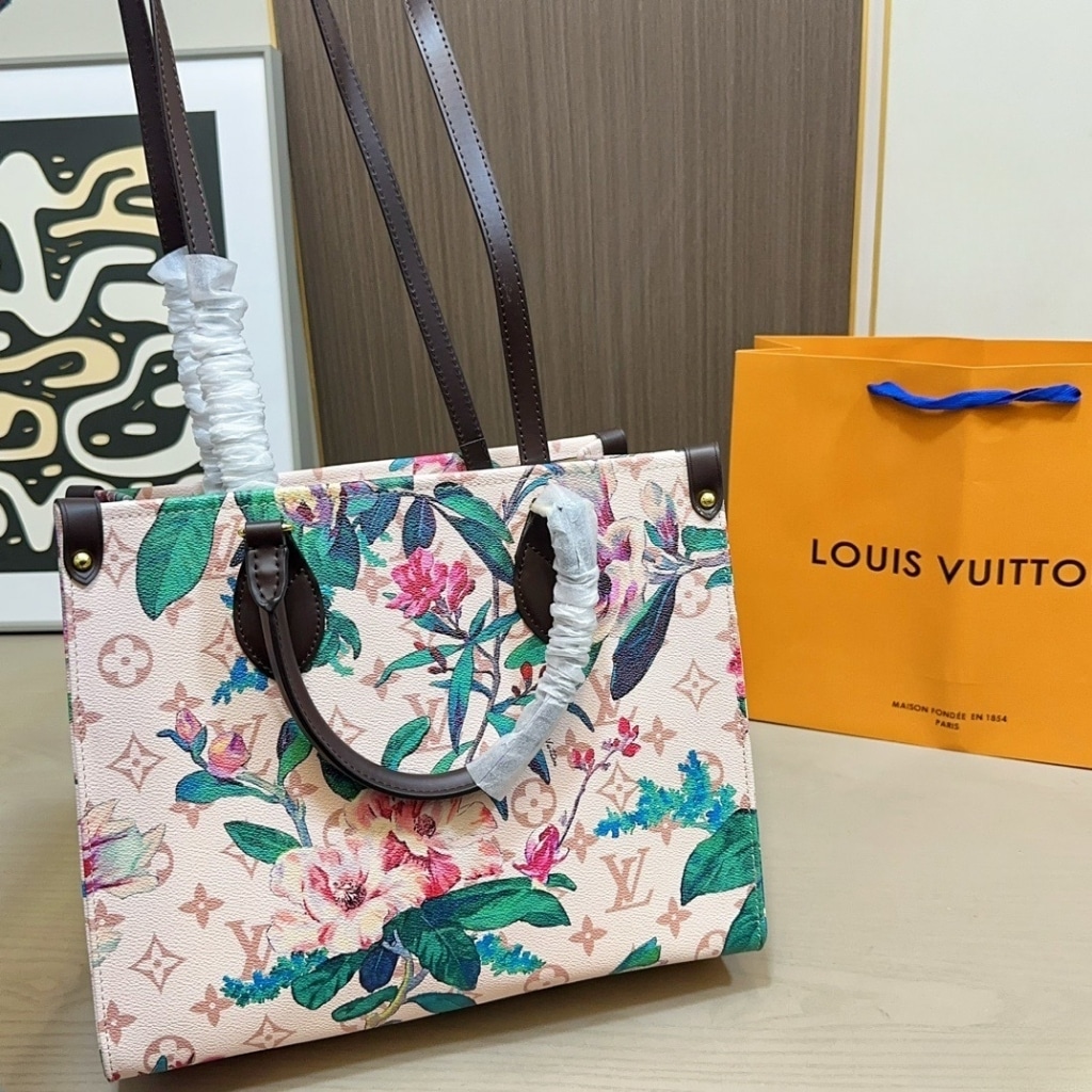 Louis Vuitton OnTheGo MM Monogram Canvas Tote Bag Dune 32cm - Image 3