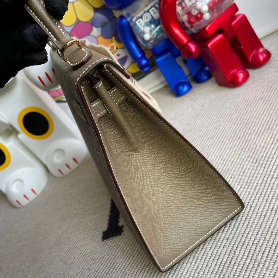 Hermes Kelly Epsom Gold-tone Hardware Handbag Etoupe CK18 28cm - Image 4
