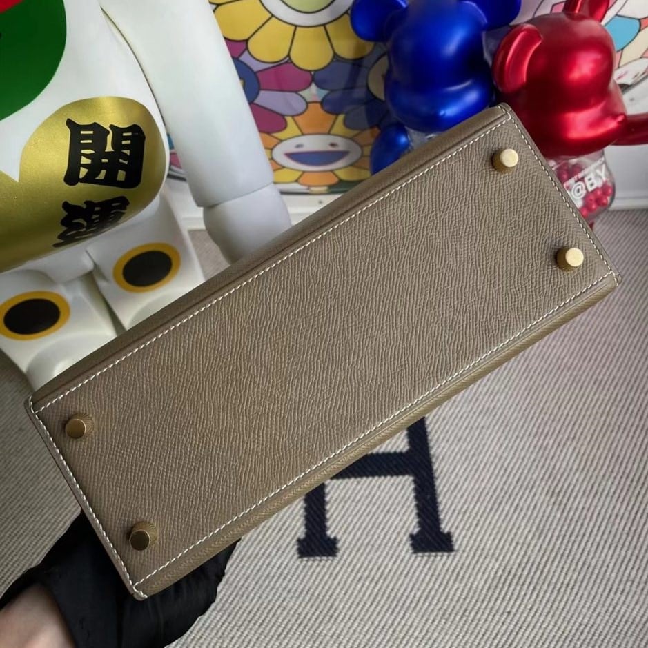 Hermes Kelly Epsom Gold-tone Hardware Handbag Etoupe CK18 28cm - Image 5