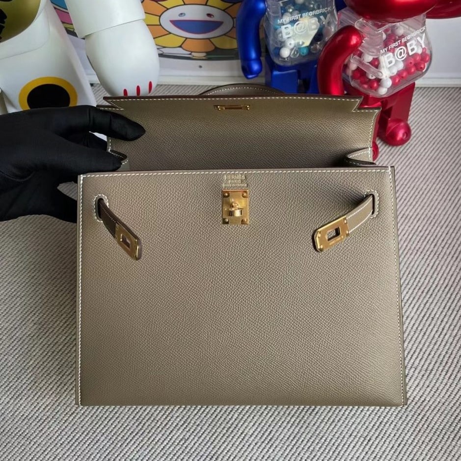 Hermes Kelly Epsom Gold-tone Hardware Handbag Etoupe CK18 28cm - Image 6