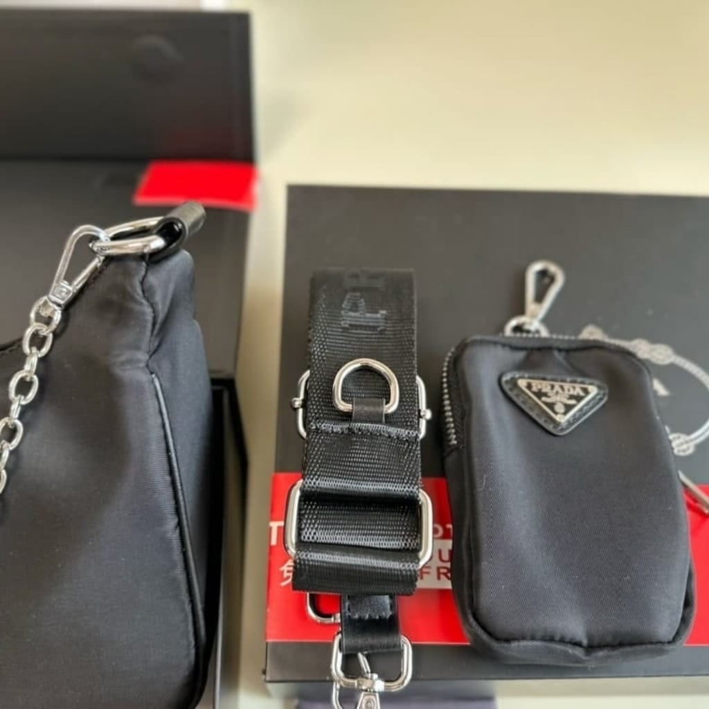 Prada Re Edition 2005 Re Nylon Shoulder Bag Black 22cm 1BH204 R064 F0002 V V9L - Image 3