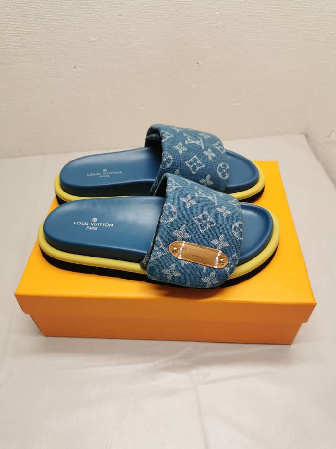 Louis Vuitton Pool Pillow Flat Comfort Monogram Denim Mules Blue 1AGUZP - Image 2