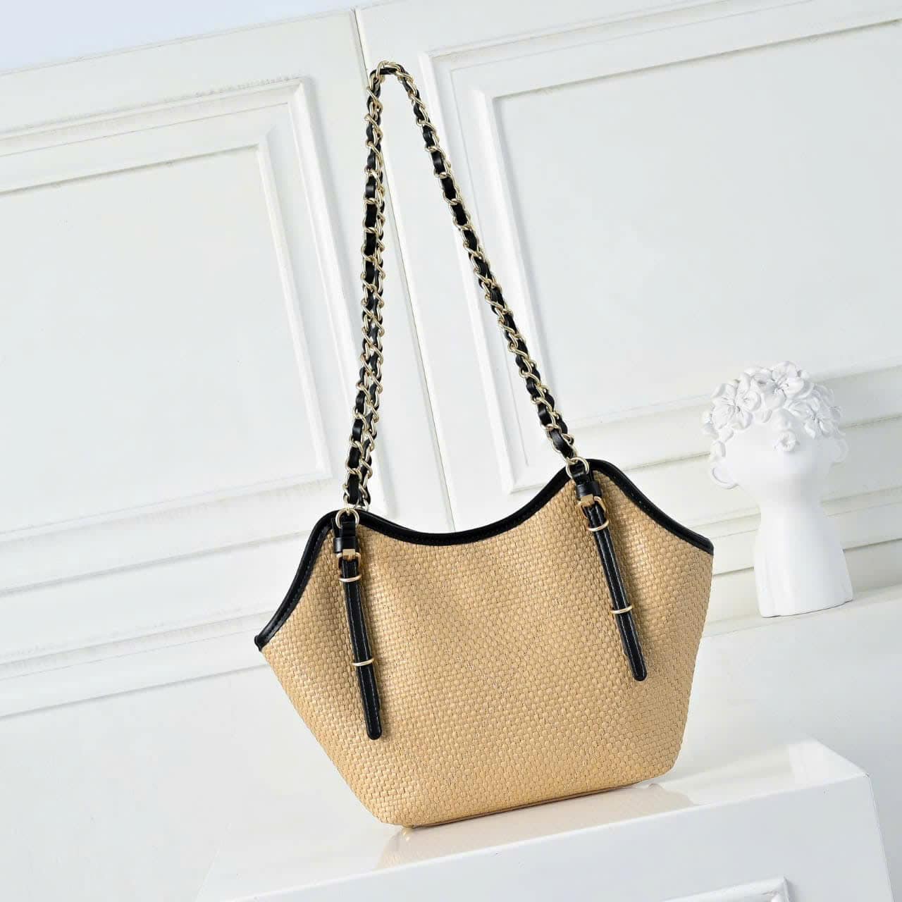 Chanel Shopping Bag Medium Braided Raffia Tote Bag Beige 30cm - Image 5