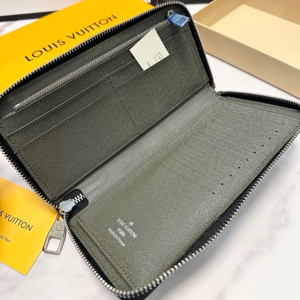 Louis Vuitton Vertical Monogram Eclipse Canvas Wallet Black 20cm - Image 8