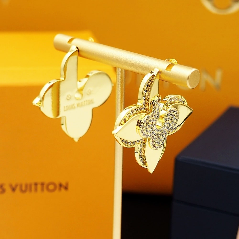 Louis Vuitton LV Medaillon Gold Tone Metal Earrings M01995 - Image 6
