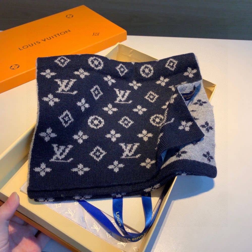 Louis Vuitton Cachecol Monogram Wool Scarf Dark Grey 200Cm - Image 3