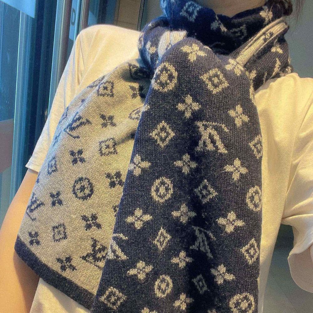 Louis Vuitton Cachecol Monogram Wool Scarf Dark Grey 200Cm - Image 8
