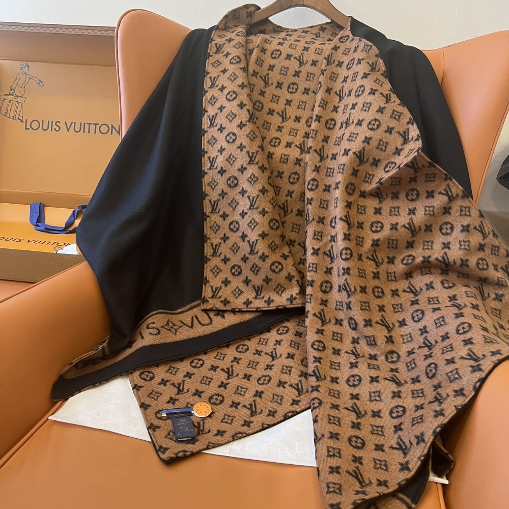 Louis Vuitton Monogram Infinity Reversible Cape Brown M92824 - Image 6