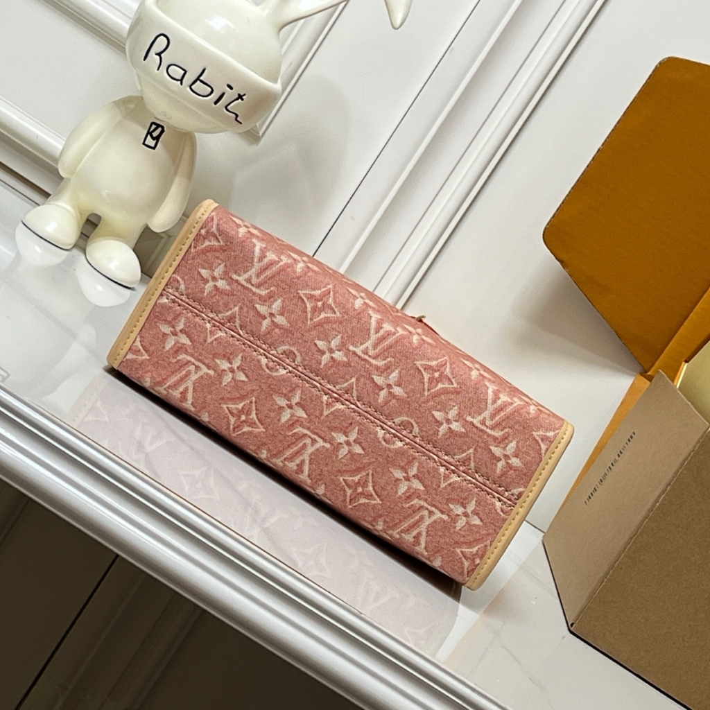 Louis Vuitton OnTheGo PM Monogram Emblème Handbag Pink 25cm - Image 6