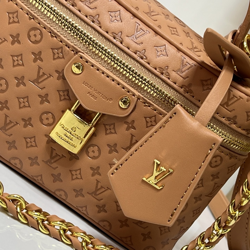 Louis Vuitton Vanity Chain Pouch Minigram Canvas Handbag Noisette 19cm - Image 5