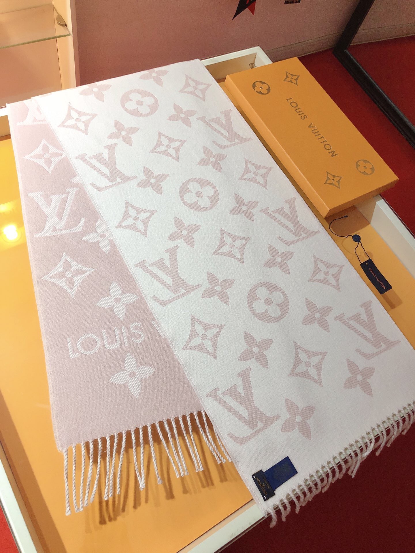 Louis Vuitton LV Essential Monogram Wool Scarf Pink Beige 186Cm M77854 - Image 4