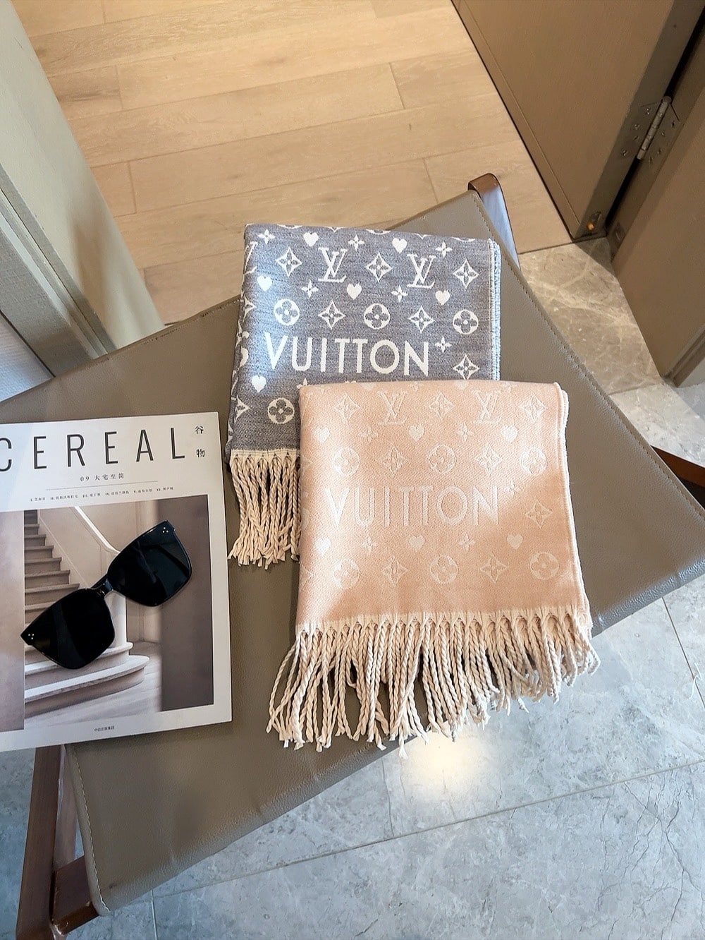 Louis Vuitton Echarpe Game On Monogram Cashmere Scarf Grey 180Cm M77641 - Image 5