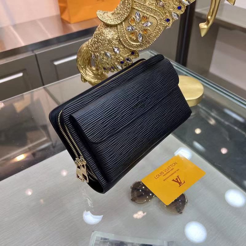 Louis Vuitton Sarah Epi Leather Wallet Black 28cm - Image 3